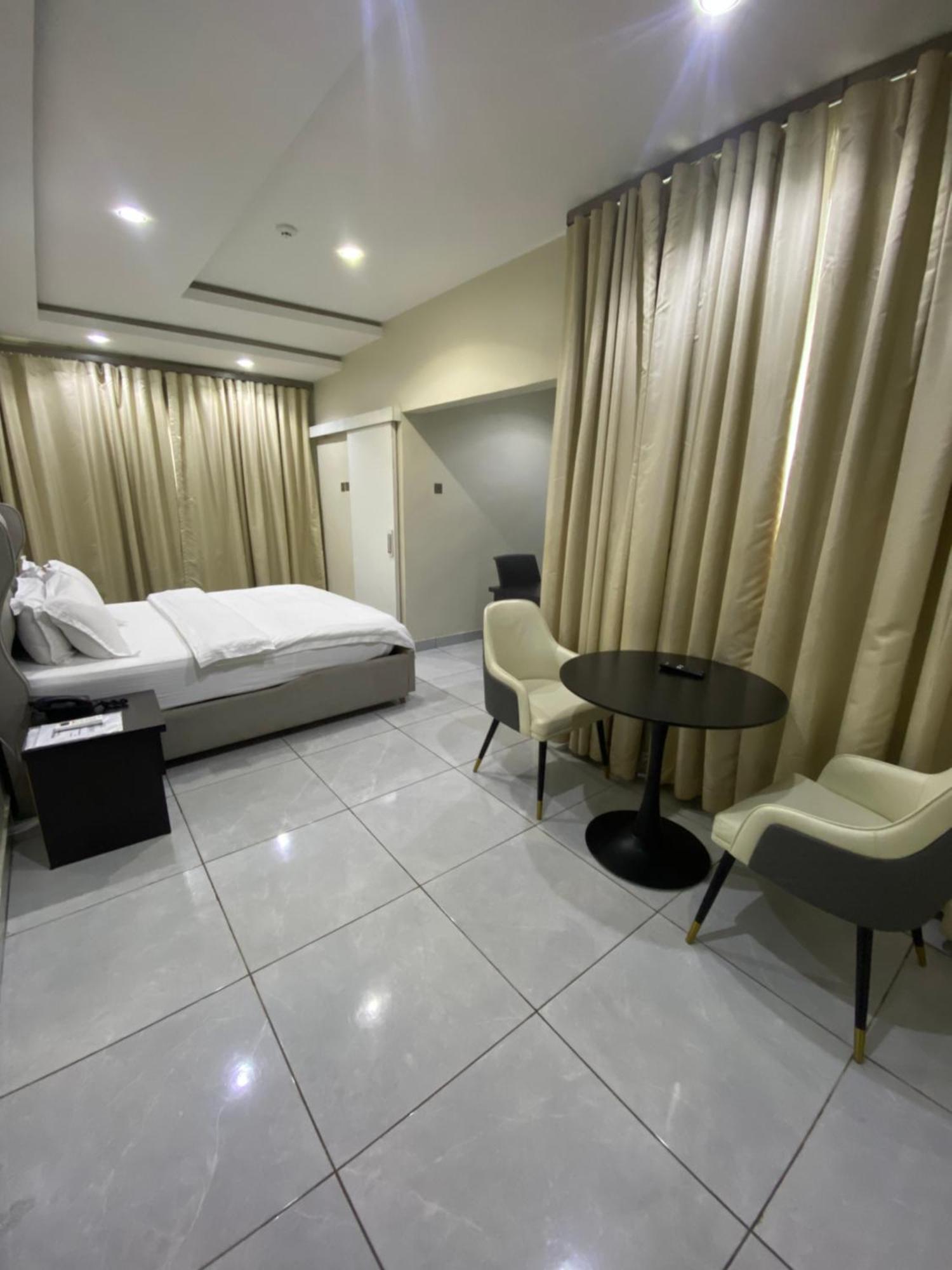 Emmaag Hotel, Ibadan Dış mekan fotoğraf